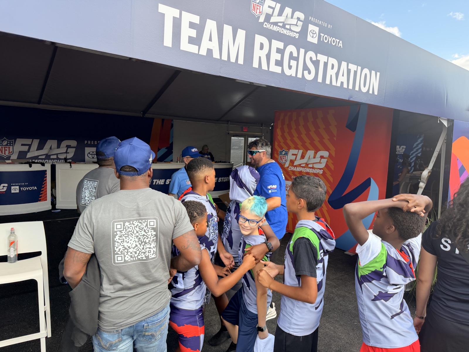 Frisco Elite players arriving at team registration for the NFL FLAG Championships